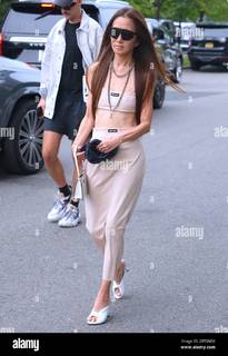 Vera Wang feet photo 11