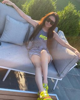 Vera Wang feet photo 9