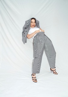 Verena Altenberger feet photo 3