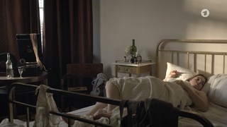 Verena Altenberger feet photo 6