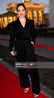 Verena Altenberger feet photo 16