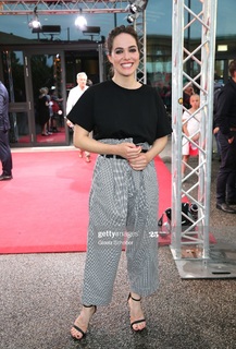 Verena Altenberger feet photo 5