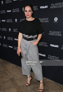 Verena Altenberger feet photo 3