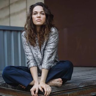 Verena Altenberger feet photo 4