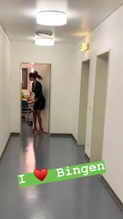 Verona Pooth feet photo thumbnail