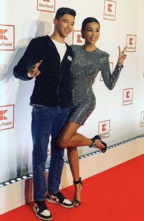 Verona Pooth feet photo thumbnail