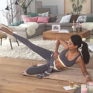 Verona Pooth feet photo thumbnail