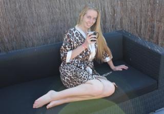 Verona van de Leur feet photo thumbnail
