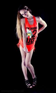 Verona van de Leur feet photo thumbnail