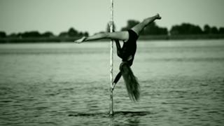 Verona van de Leur feet photo thumbnail