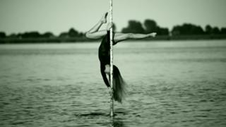 Verona van de Leur feet photo thumbnail