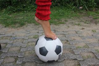 Verona van de Leur feet photo thumbnail