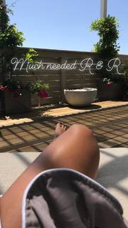Veronica De La Cruz feet photo 10