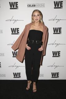 Veronica Dunne feet photo 6