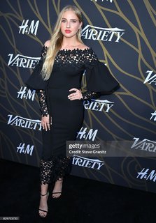 Veronica Dunne feet photo 1