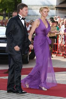 Veronica Ferres feet photo thumbnail