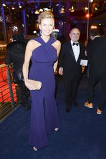 Veronica Ferres feet photo thumbnail