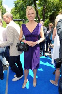 Veronica Ferres feet photo thumbnail