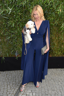 Veronica Ferres feet photo thumbnail