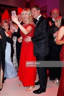 Veronica Ferres feet photo thumbnail