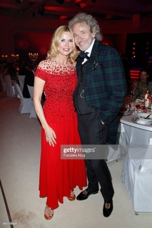 Veronica Ferres feet photo thumbnail