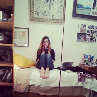 Veronica Gentili feet photo thumbnail