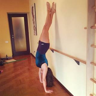 Veronica Gentili feet photo thumbnail