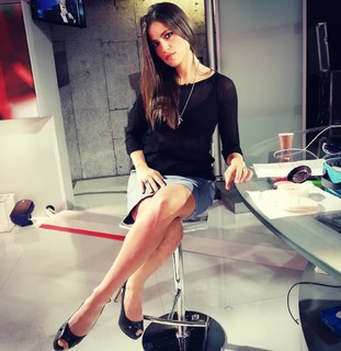 Veronica Gentili feet photo thumbnail