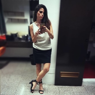 Veronica Gentili feet photo thumbnail