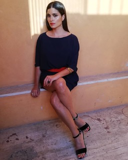 Veronica Gentili feet photo thumbnail