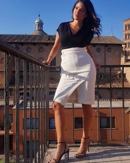 Veronica Gentili feet photo thumbnail