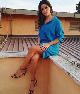 Veronica Gentili feet photo thumbnail