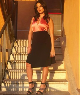 Veronica Gentili feet photo thumbnail