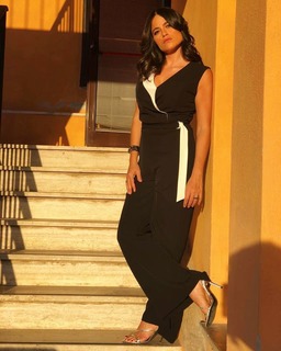 Veronica Gentili feet photo thumbnail