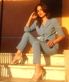 Veronica Gentili feet photo thumbnail