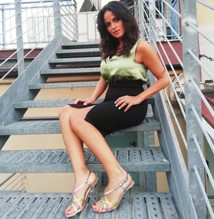 Veronica Gentili feet photo thumbnail