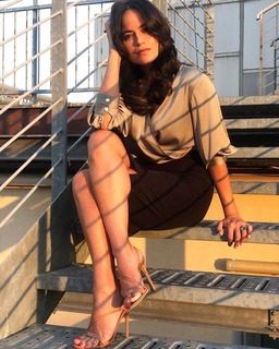 Veronica Gentili feet photo thumbnail