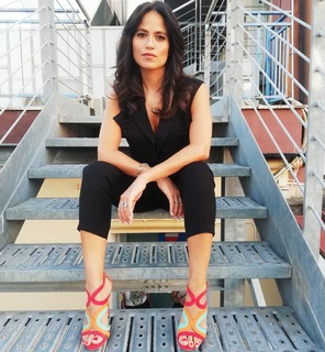 Veronica Gentili feet photo thumbnail