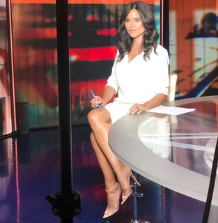 Veronica Gentili feet photo thumbnail