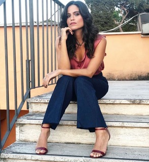 Veronica Gentili feet photo thumbnail