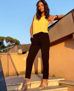 Veronica Gentili feet photo thumbnail