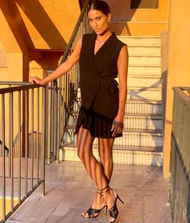 Veronica Gentili feet photo thumbnail