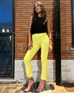 Veronica Gentili feet photo thumbnail