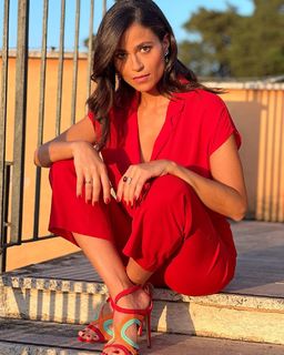 Veronica Gentili feet photo thumbnail