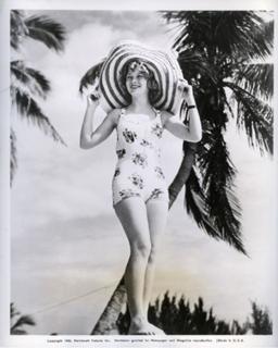 Veronica Lake feet photo 17