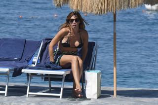 Veronica Maya feet photo thumbnail
