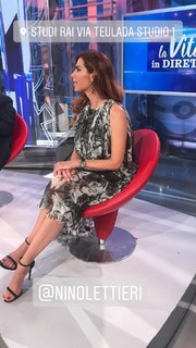 Veronica Maya feet photo thumbnail