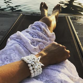 Veronica Maya feet photo thumbnail