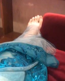 Veronica Maya feet photo thumbnail