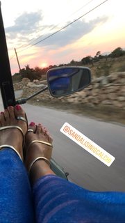 Veronica Maya feet photo thumbnail